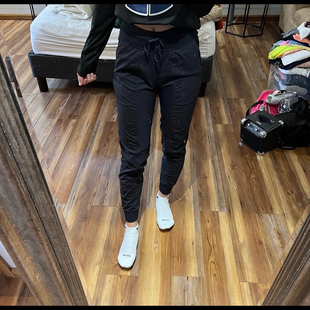 lulu joggers